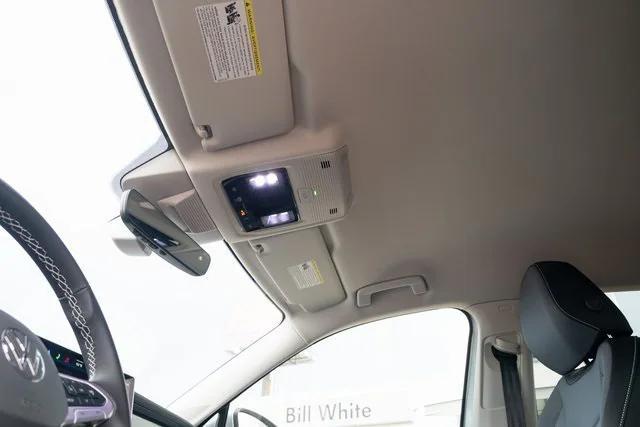 new 2025 Volkswagen Tiguan car, priced at $33,018