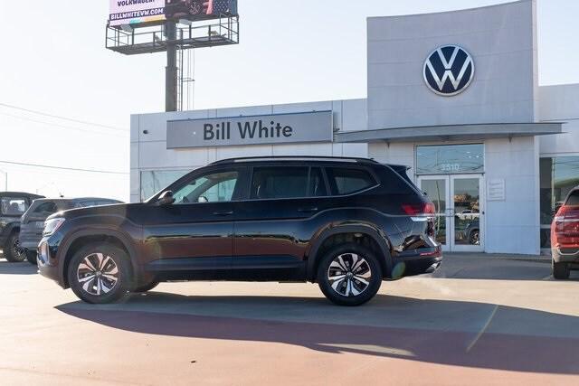 new 2025 Volkswagen Atlas car, priced at $40,216