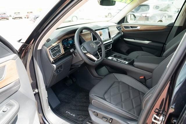 new 2025 Volkswagen Atlas car, priced at $39,274