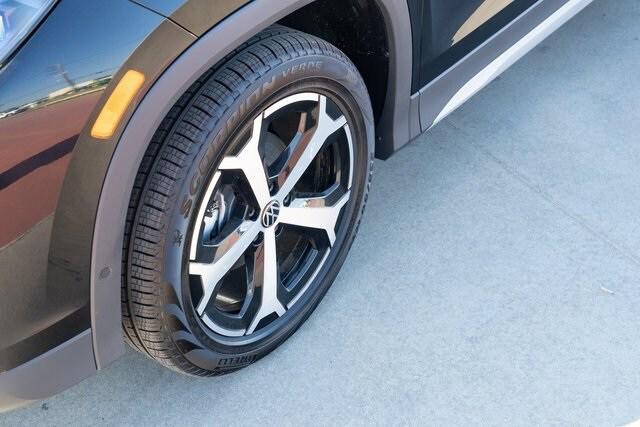 new 2025 Volkswagen Tiguan car, priced at $33,114