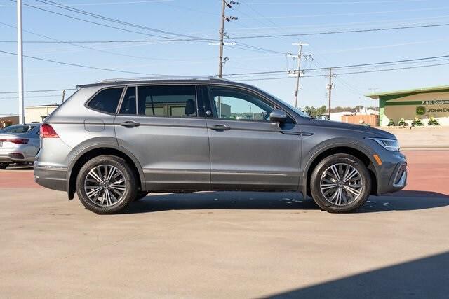 new 2024 Volkswagen Tiguan car, priced at $31,995