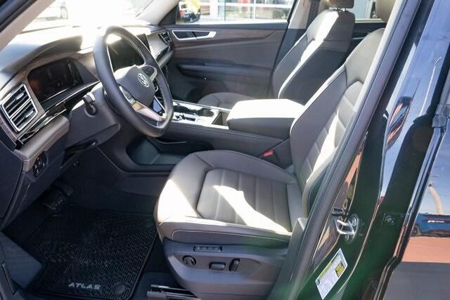 new 2025 Volkswagen Atlas car, priced at $49,072