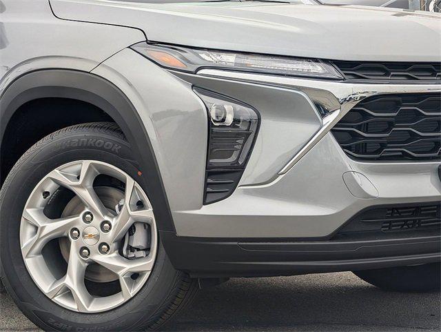 new 2025 Chevrolet Trax car, priced at $22,077