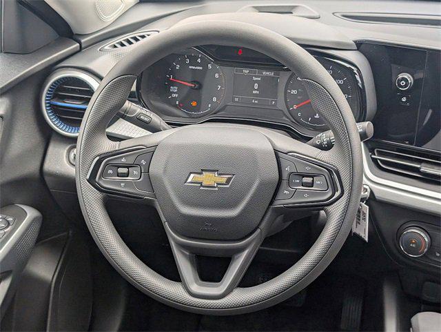 new 2025 Chevrolet Trax car, priced at $22,077
