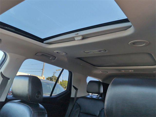 used 2021 Chevrolet Traverse car, priced at $26,892