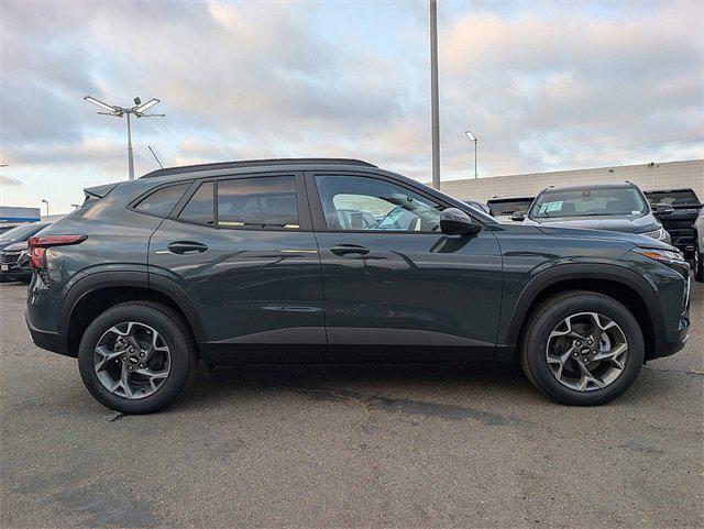 new 2025 Chevrolet Trax car, priced at $26,015