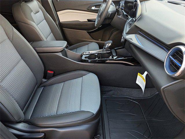 new 2025 Chevrolet Trax car, priced at $26,015
