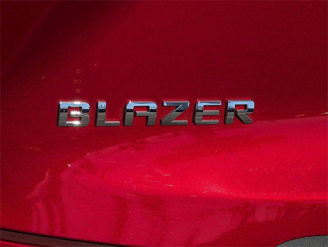 new 2025 Chevrolet Blazer car, priced at $31,989