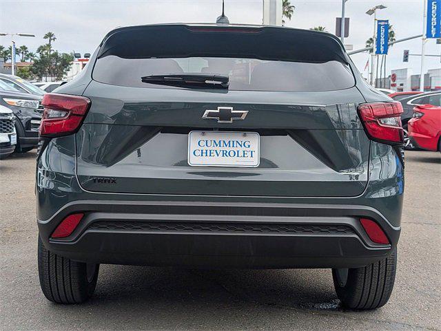 new 2025 Chevrolet Trax car, priced at $23,510