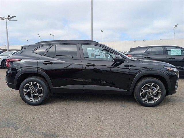 new 2025 Chevrolet Trax car, priced at $26,015
