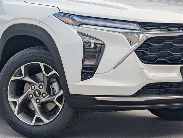 new 2025 Chevrolet Trax car, priced at $24,430