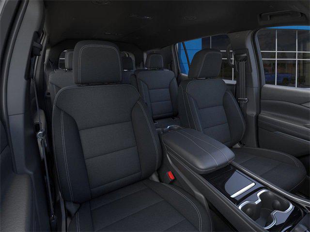 new 2025 Chevrolet Traverse car