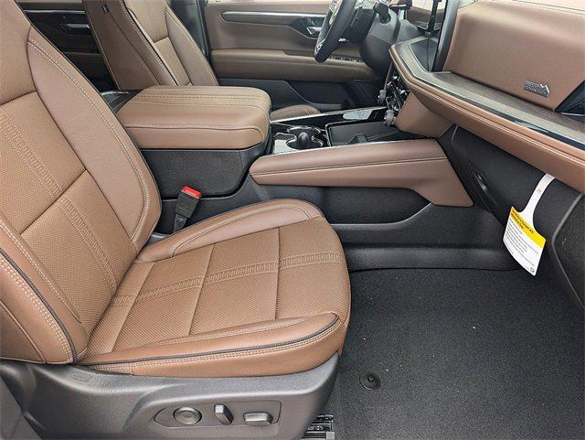 new 2025 Chevrolet Suburban car, priced at $99,550