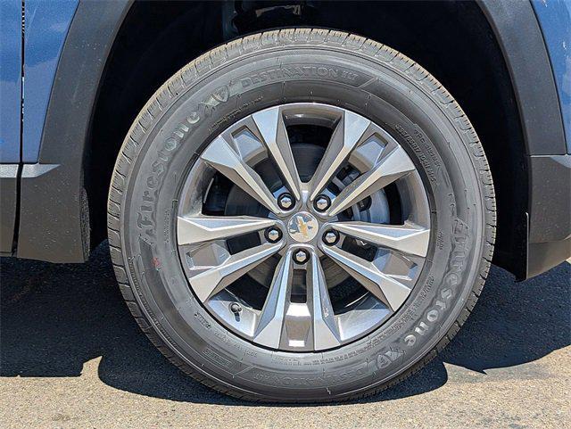 new 2026 Chevrolet Equinox car, priced at $24,995