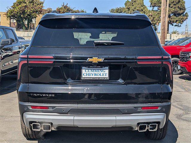 new 2025 Chevrolet Traverse car, priced at $42,890
