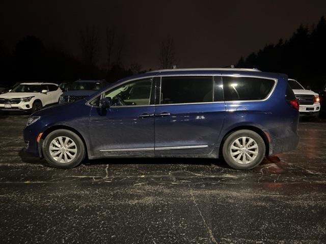 used 2017 Chrysler Pacifica car, priced at $9,999