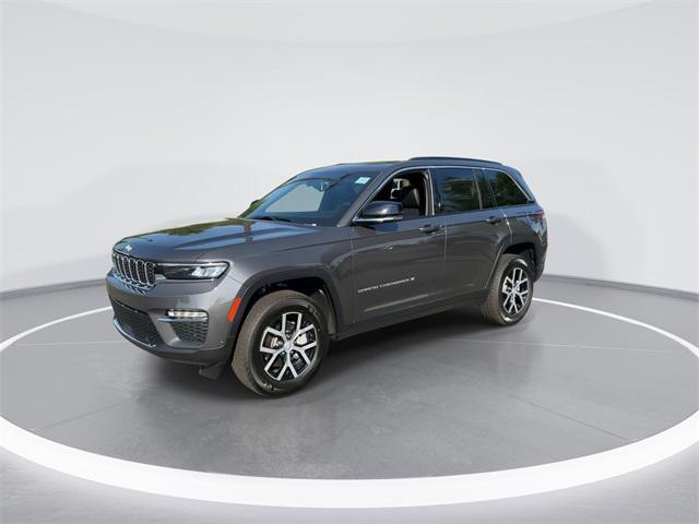 new 2025 Jeep Grand Cherokee car, priced at $44,855