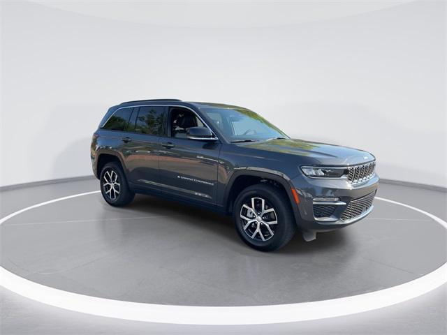 new 2025 Jeep Grand Cherokee car, priced at $44,855