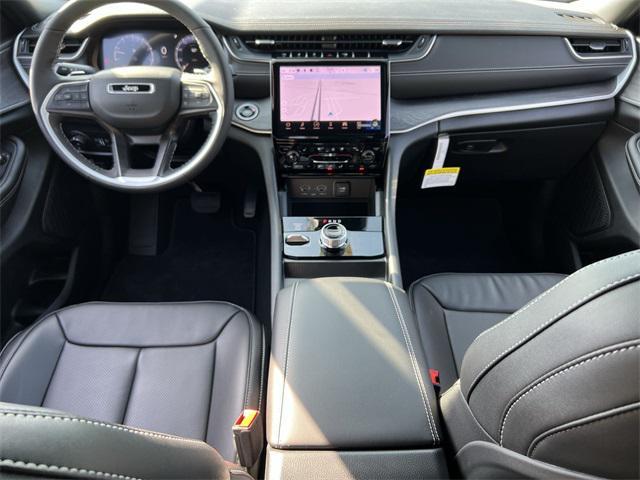 new 2025 Jeep Grand Cherokee car, priced at $44,855