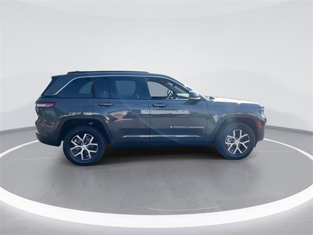 new 2025 Jeep Grand Cherokee car, priced at $44,855