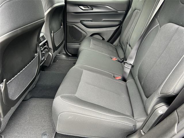 new 2025 Jeep Grand Cherokee car, priced at $35,920