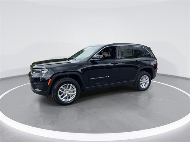 new 2025 Jeep Grand Cherokee car, priced at $35,920