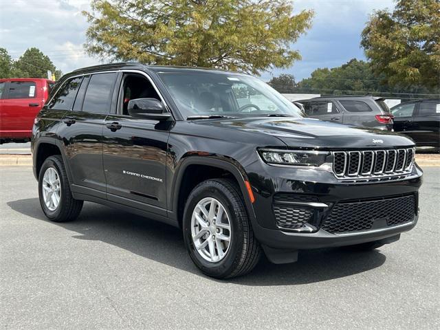 new 2025 Jeep Grand Cherokee car, priced at $35,920