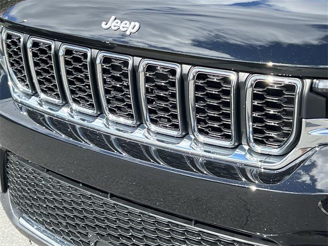 new 2025 Jeep Grand Cherokee car, priced at $31,670