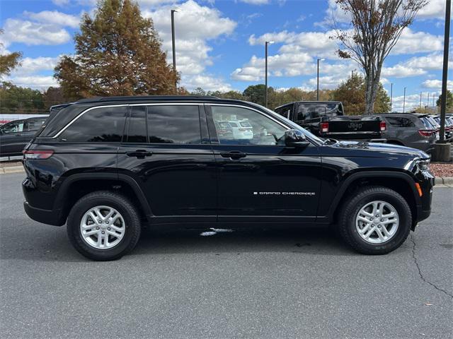 new 2025 Jeep Grand Cherokee car, priced at $31,670
