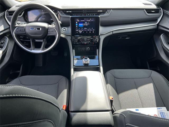 new 2025 Jeep Grand Cherokee car, priced at $31,670