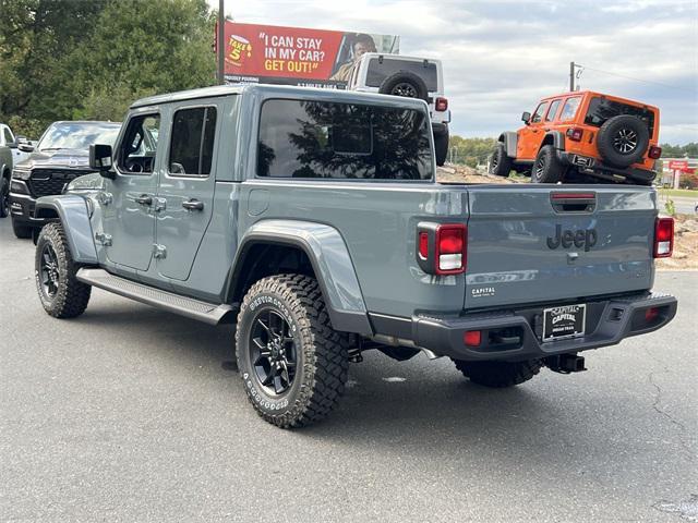 new 2025 Jeep Gladiator car, priced at $43,471