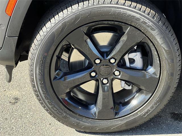 new 2025 Jeep Grand Cherokee L car, priced at $48,255