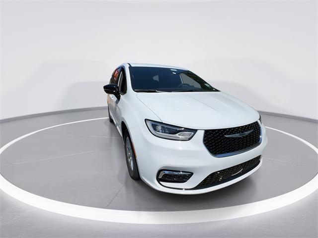 new 2026 Chrysler Pacifica car, priced at $41,203
