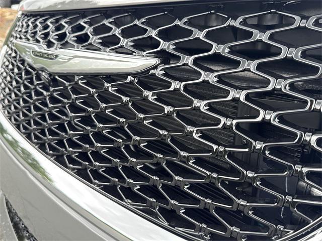 new 2025 Chrysler Pacifica car, priced at $36,997