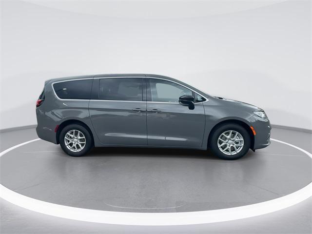 new 2025 Chrysler Pacifica car, priced at $36,997
