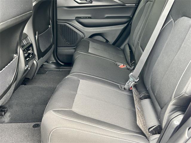 new 2025 Jeep Grand Cherokee car, priced at $33,325