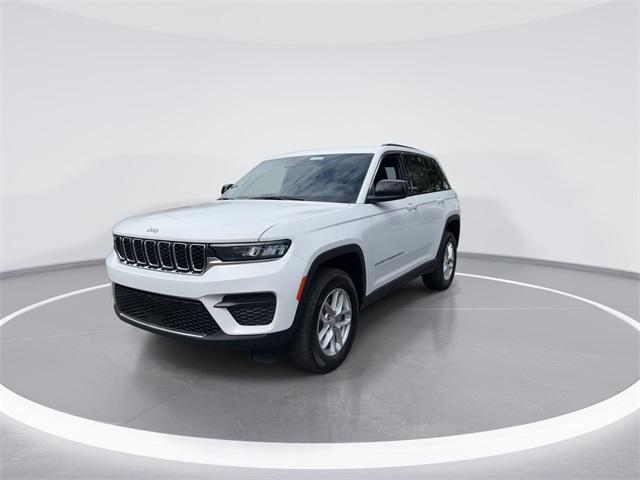 new 2025 Jeep Grand Cherokee car, priced at $33,325