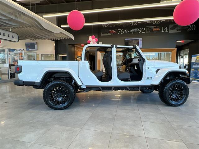 new 2025 Jeep Gladiator car, priced at $49,634