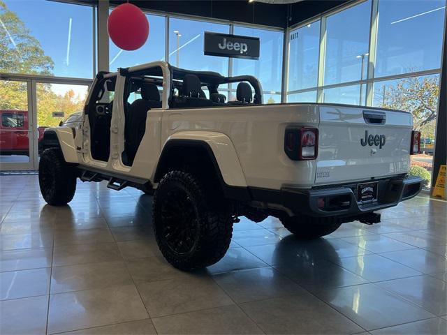 new 2025 Jeep Gladiator car, priced at $49,634