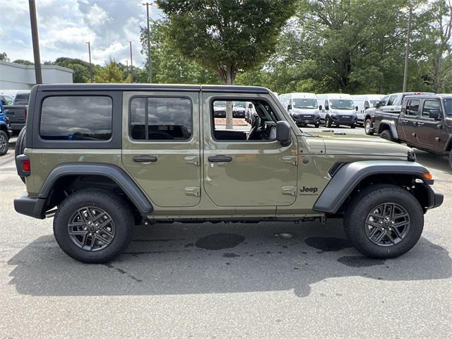 new 2025 Jeep Wrangler car, priced at $43,095