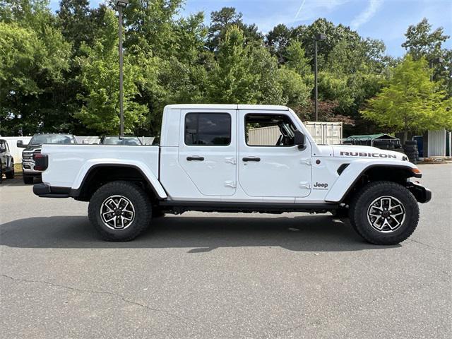 new 2025 Jeep Gladiator car, priced at $49,400