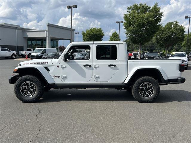 new 2025 Jeep Gladiator car, priced at $49,400