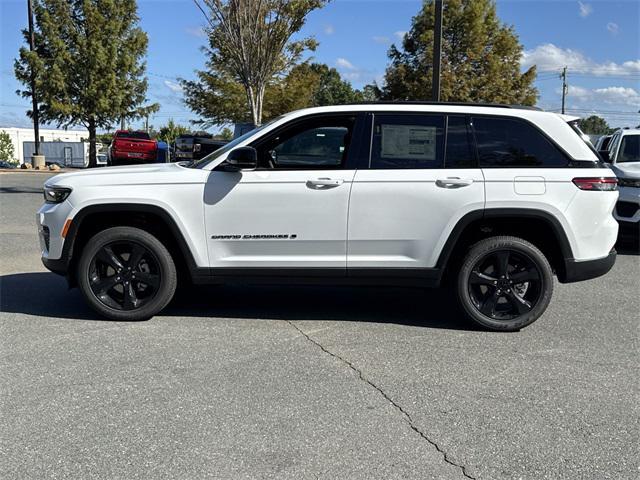new 2025 Jeep Grand Cherokee car, priced at $40,760