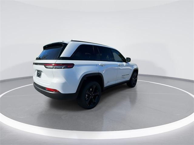 new 2025 Jeep Grand Cherokee car, priced at $40,760
