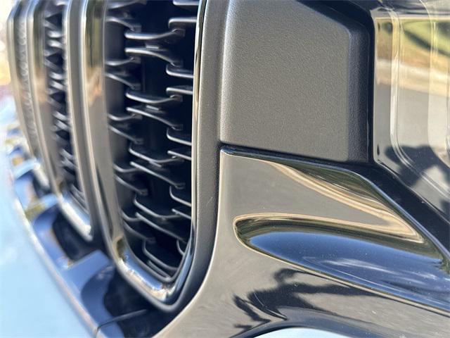 new 2025 Jeep Grand Cherokee car, priced at $40,760