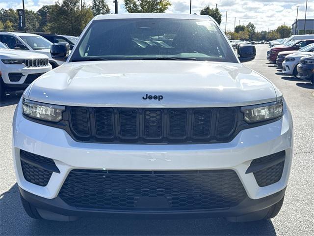 new 2025 Jeep Grand Cherokee car, priced at $40,760