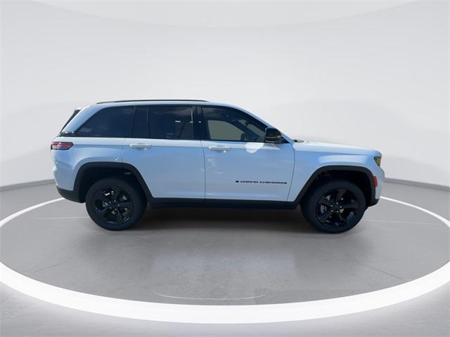 new 2025 Jeep Grand Cherokee car, priced at $40,760