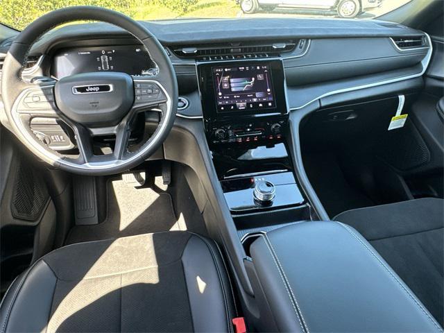 new 2025 Jeep Grand Cherokee car, priced at $40,760