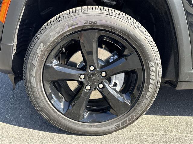 new 2025 Jeep Grand Cherokee car, priced at $40,125