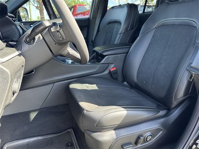 new 2025 Jeep Grand Cherokee car, priced at $40,125